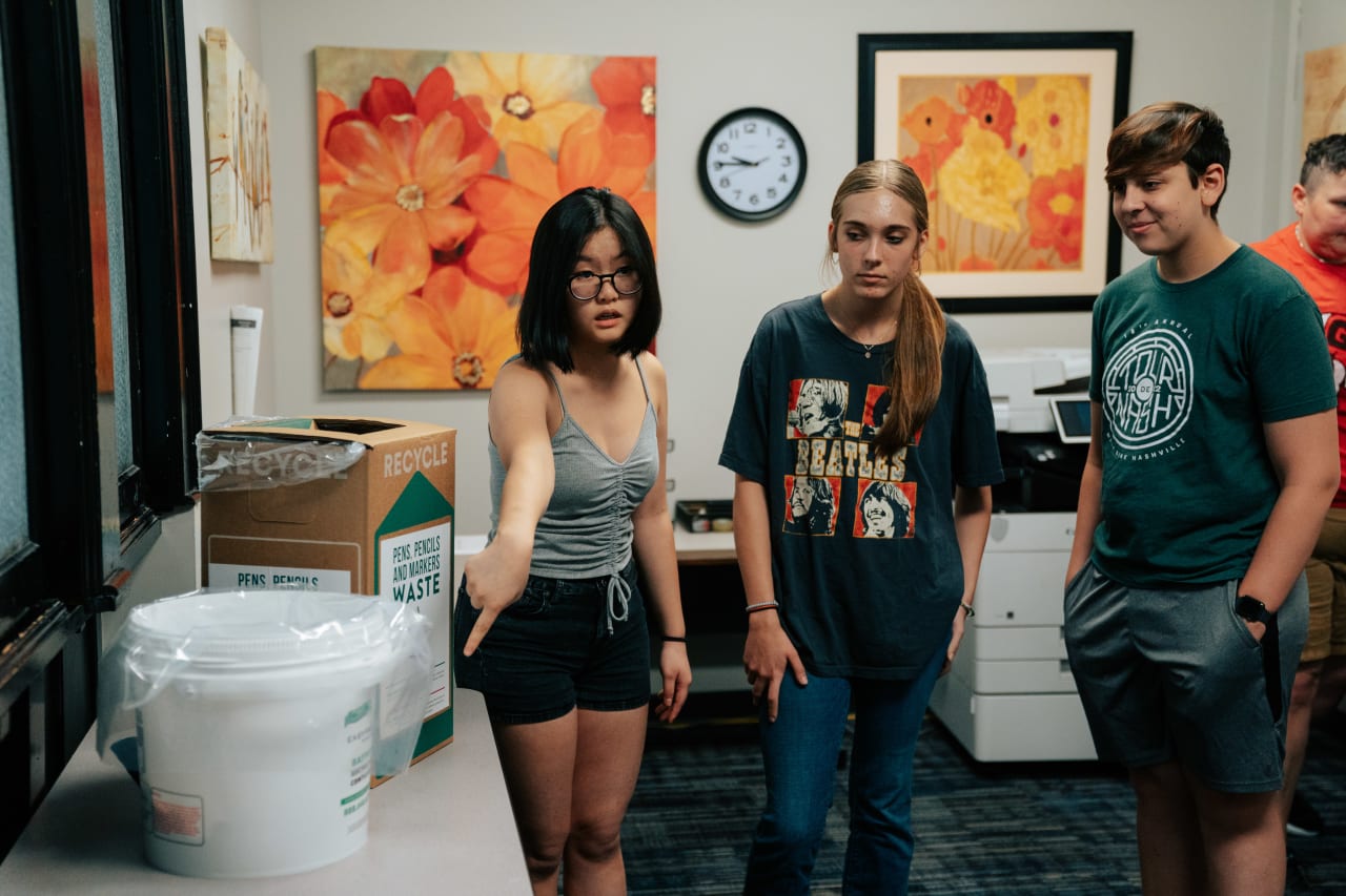 Hume Fogg students Sarah Wang, Malik Alabed, and Arabella Vos placed Pens, Pencils, and Markers Zero Waste Boxes and a Battery Bucket from the Cumberland River Compact throughout their school. Students and faculty collected pens, pencils, markers and batteries to place in the boxes and buckets to reduce waste. The trio also coordinated with school staff to brainstorm and implement the project.